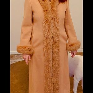 ⁦Marvin Richards Women's Church Winter Brown Fox fur lambswool long coat